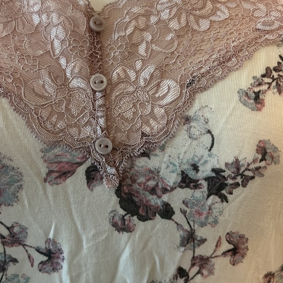 Vince Camuto Dusty Floral Chemise Nightgown Lace Trim L - Picture 3 of 3